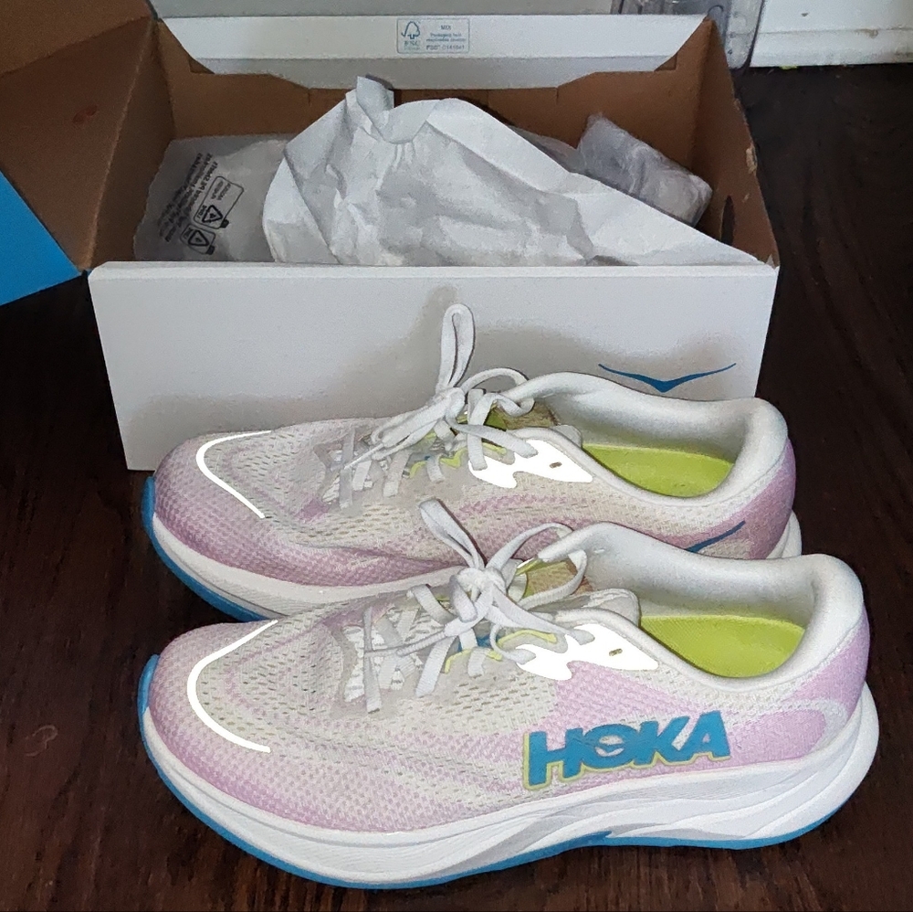 EUC HOKA Women's Girls Ladies Running Shoes Rincon 4 Shoes - Frost/Pink Size 9.5